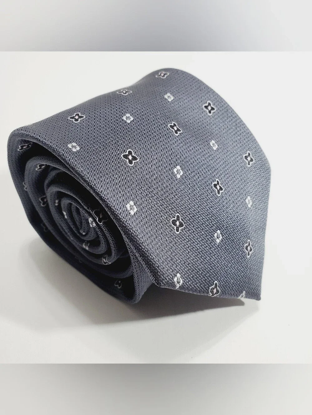 Corcel Men's Microfiber Neck Tie Gray Geometric Pattern Jacquard Fabric 59x3.25